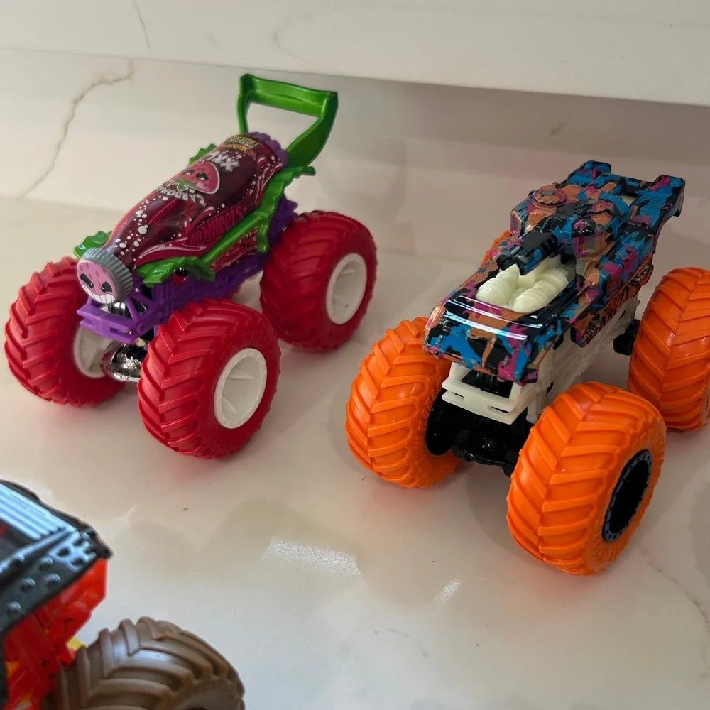 Monster Jam Toy Trucks Bundle 7 Trucks